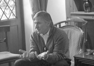 Medal of Honor winner and retired U.S. Army Capt. Paul Bucha shares stories of his experiences in Vietnam at a Branford College Master’s Tea Tuesday. Bucha connected the political and social turmoil in the Vietnam era to the current controversy over the war in Iraq, encouraging student activism and honest American leadership.