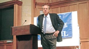 University President Richard Levin speaks at an open forum sponsored by the Yale College Council last night. Levin discussed the reasons behind Yale’s decision to consider expanding with the construction of two new residential colleges.