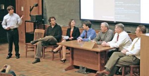 Members of Yale Dining Services, the Yale Sustainable Food Project and other organizations speak to students at a panel discussion about “Food at Yale” on Wednesday.