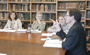 English professor and English Department chair Langdon Hammer speaks with fellows in a seminar he led in the Yale-New Haven Teachers Institute this year.