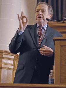 Harvard law professor Alan Dershowitz discusses free speech and torture at Yale Law School. Afterwards, he fielded questions in a tense Q & A.