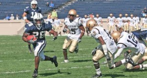 Mike McLeod ’09 bounces outside the Eli offensive line against Lehigh. With 276 yards rushing Saturday, McLeod has nearly 1,000 yards for this season.