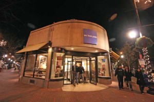 Early Sunday morning, three Yale students and about 10 unidentified individuals got into a fight at York and Elm streets.