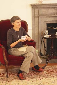 Entrepreneur Robin Chase speaks Monday at a Trumbull College Master’s Tea, where she said effective action to preempt global warming will have to be taken within two to three years.