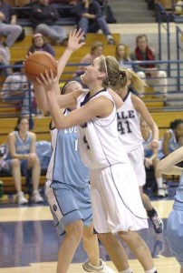 Melissa Colborne ’11 goes up for a shot against Columbia in the Eli’s 76-59 home win Saturday night. The forward, who is among tops in the league in scoring, paced her team with 20 points against the Lions on an 8-11 shooting night.