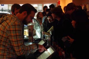Blue State Coffee opened yesterday on Wall Street across from Silliman. Students, who praised the café’s ethical practices, thronged to investigate.