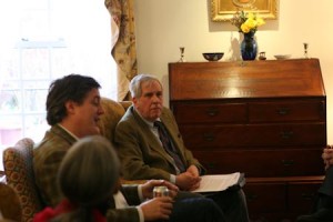 At a Pierson Master’s Tea, Kevin Buckley (right), Chris Napolitano and Gail Buckley discuss the hallmark of an excellent journalist: intellectual curiosity.