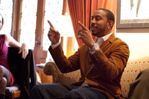 Actor and Grammy Award–winning rapper Christopher “Ludacris” Bridges spoke to 60 eager Branford students about his musical work and his ventures into the world of cinema at a Thursday Master’s Tea.