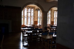 Budgetary concerns have led Yale Dining Services to bar undergraduates from transferring their meal plan swipes to the Law School dining hall.