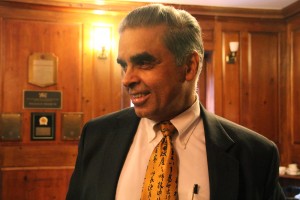 Kishore Mahbubani, the dean of the public policy school at the National University of Singapore, came to Yale for a Master’s Tea at Timothy Dwight college.