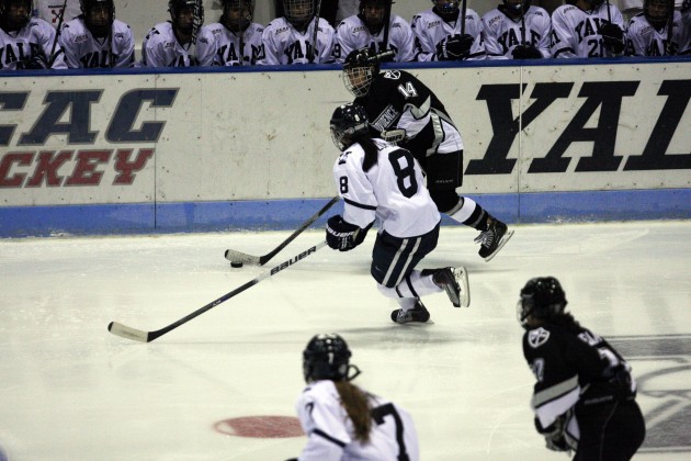 zepeda_womenshockey-72