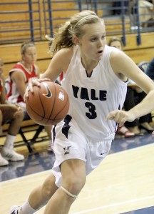 Janna Graf ’14 scored a team-high 17 points in the Bulldogs’ 56-63 loss to Army on Sunday.