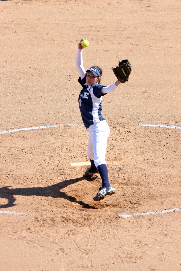 The softball team fell to third in the Ivy League’s North Division after dropping three of four games to Dartmouth last weekend.