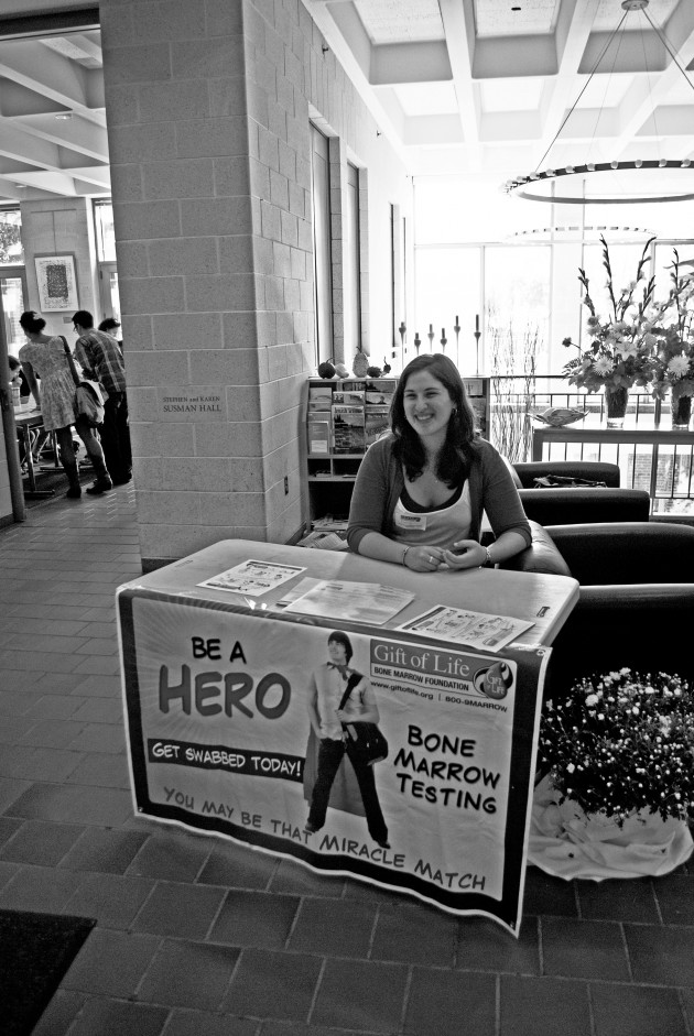 The Slifka Center hosted a bone marrow registry drive on behalf of Rivka Weiser SPH ’08, recently diagnosed with acute myeloid leukemia.