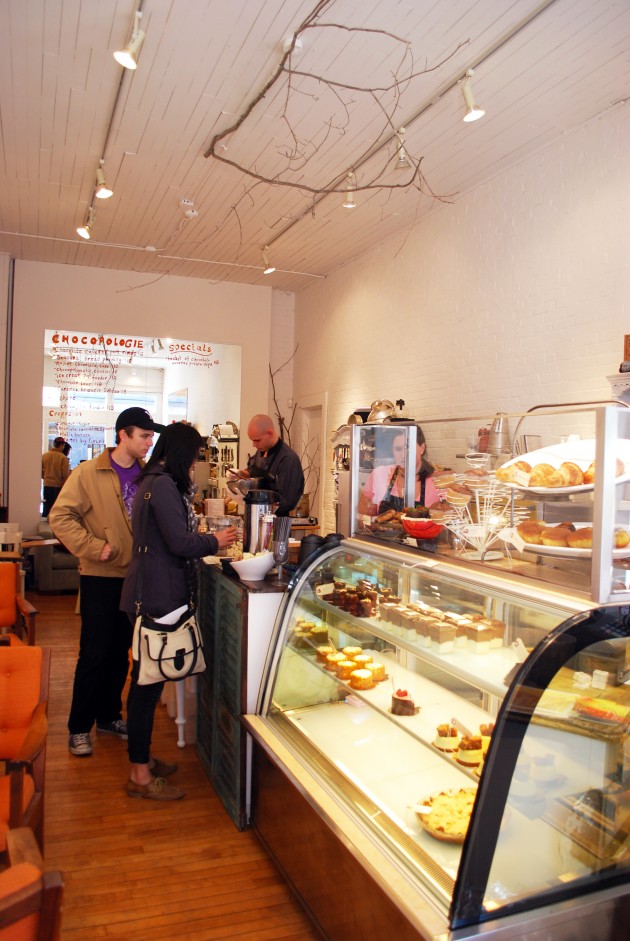 New chocolate shop and café, Chocopologie, is now open on High Street.