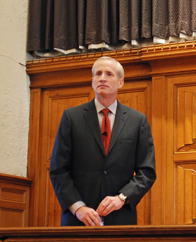 In an effort to address student concerns and get to know the school’s student body, School of Management Dean Edward Snyder has hosted 10-person meetings with students in his office over breakfast or tea since the start of the fall.