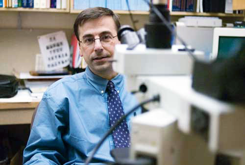 John Sinard, director of Yale-New Haven Hospital’s autopsy service.