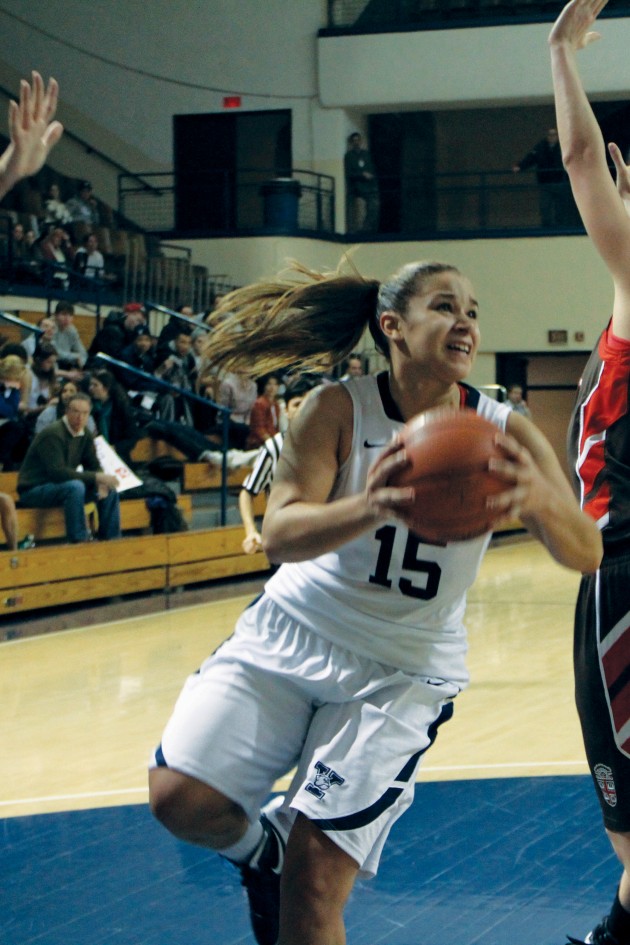 Megan Vasquez ’13 scored the 1,000th point of her Yale career on Friday against Cornell.