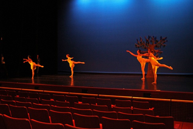 The Yale Undergraduate Ballet Company’s production of “A Midsummer Night’s Dream” will go Saturday in the Cooperative Arts and Humanities High School. Several Yale dancers say the space is more suitable than those on campus.