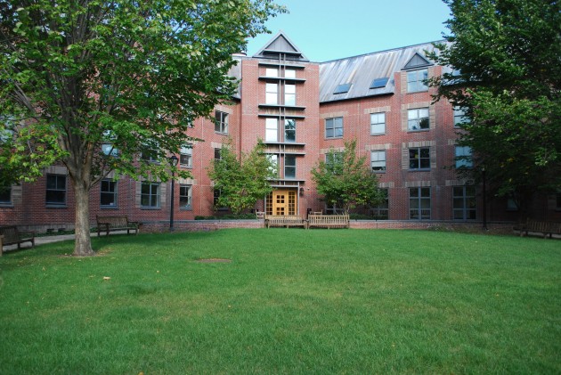 After Ezra Stiles allowed annexed juniors to “opt in” to Swing Space, more rooms were requested than were available.