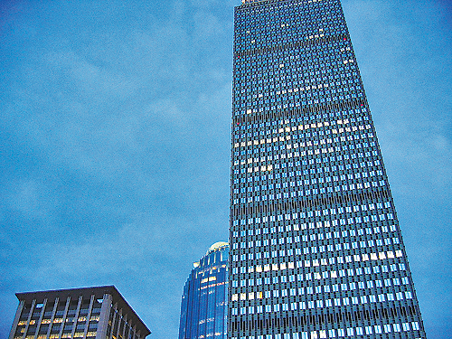 Elihu Rubin ’99, assistant professor of architecture and urbanism at the Yale School of Architecture, published a history of Boston’s iconic Prudential Center in May.
