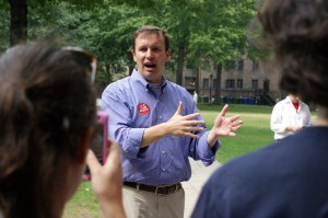 U.S. Rep. Chris Murphy, the Democratic nominee for Senate, came to campus Saturday to mobilize Yale students in support of his campaign.