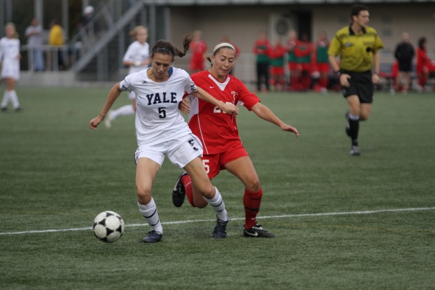 The Elis (2–3) fell to two Chicago teams despite second half surges.