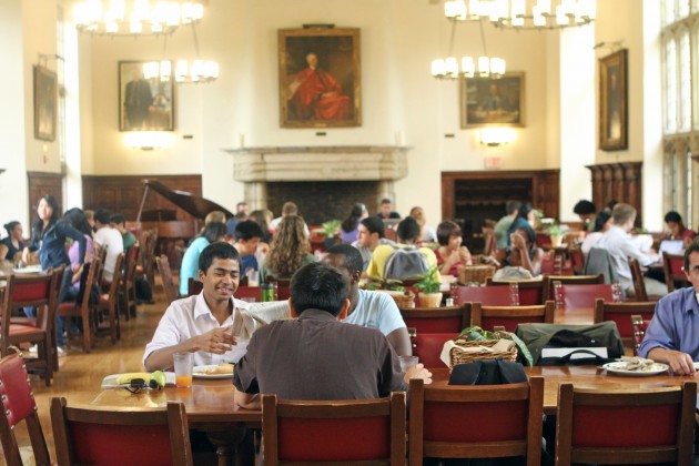 Yale Dining is considering banning groups from advertising through the use of table-tent fliers on dining hall tables.