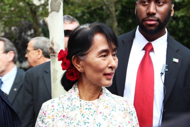 Through Timothy Dwight College’s Chubb Fellowship, Nobel Prize laureate and internationally renowned democracy and human rights activist Aung San Suu Kyi delivered a speech at Sprague Hall that drew roughly 700 attendees.