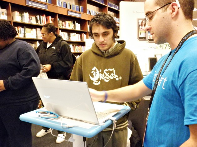 Student employees in the Yale Bookstore have promoted Windows 8 to their peers since its Oct. 26 release.