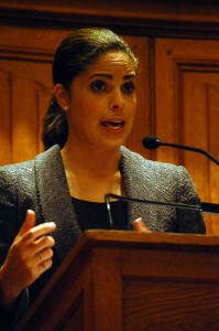CNN special correspondent Soledad O’Brien speaks to an audience of 65, chosen by lottery, at a Calhoun College Master’s Tea Tuesday.