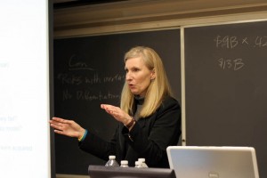 Constance McKee SOM ’86 kicks off a week-long program on biotechnology with a talk on the entrepreneurial angle of scientific innovation.