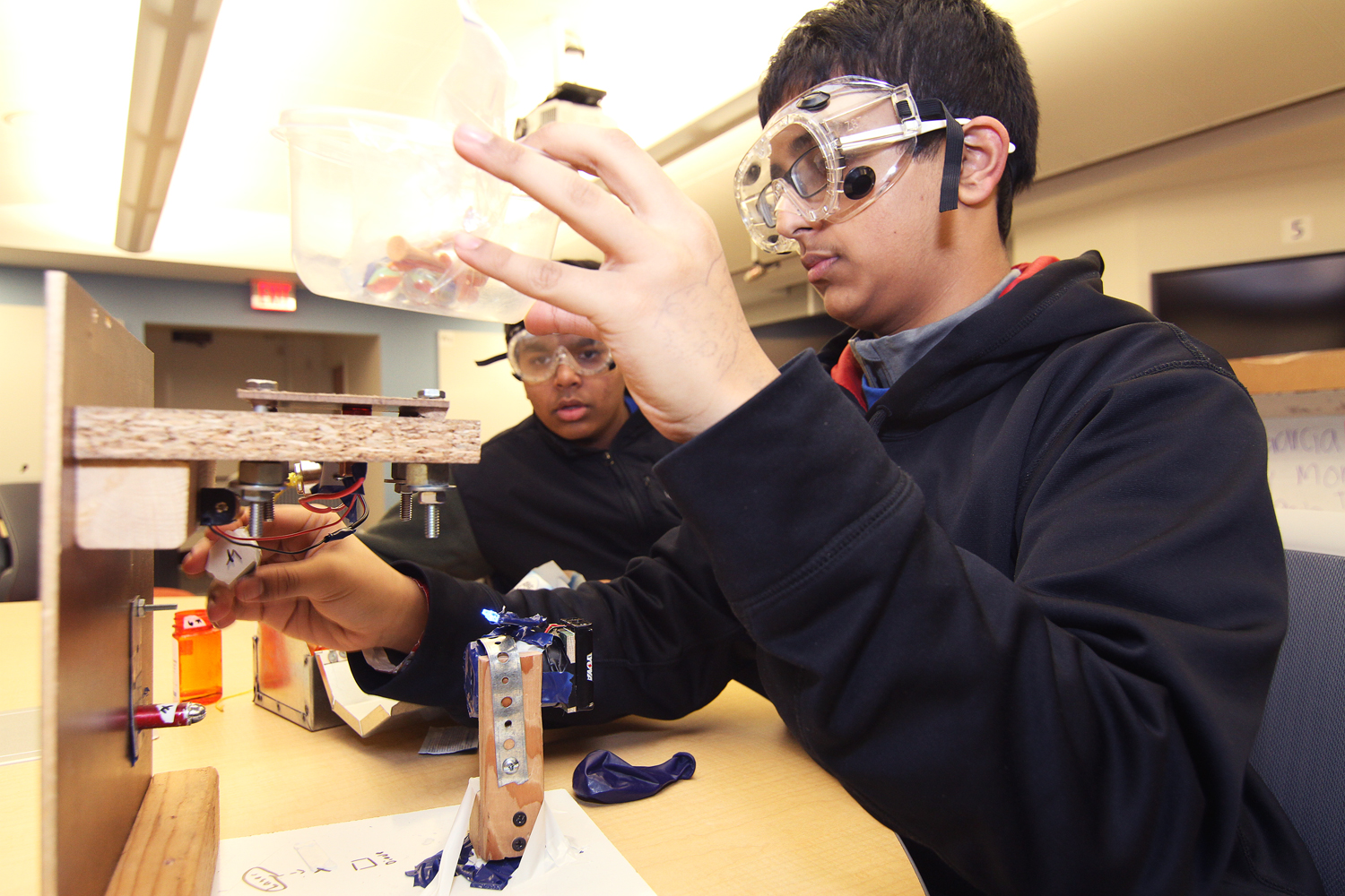 Yale hosts first Science Olympiad - Yale Daily News