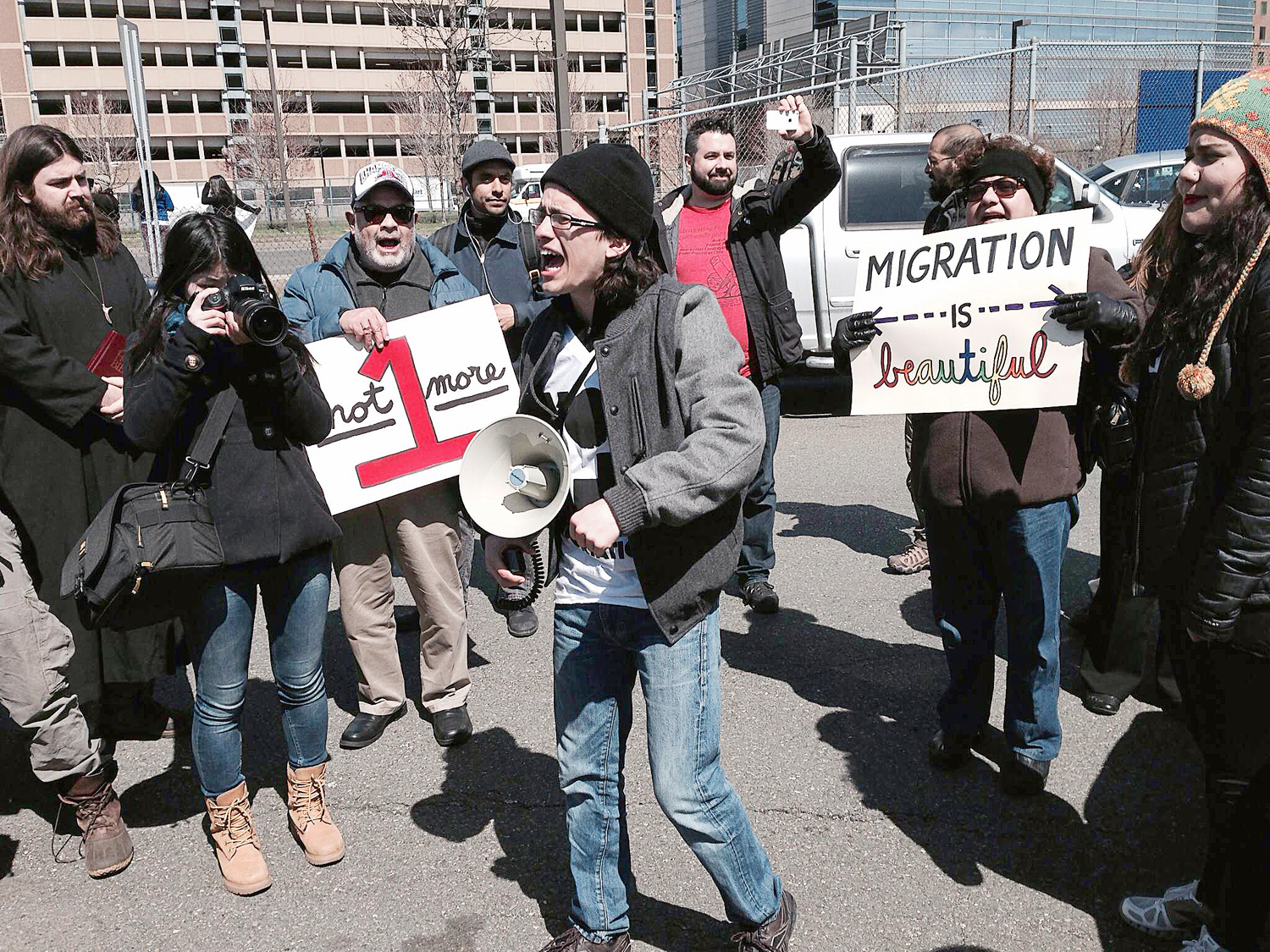 Deportation protests end in arrests Yale Daily News