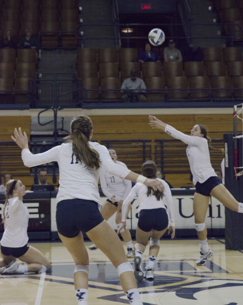 VOLLEYBALL: Yale splits weekend, maintains control of Ivy destiny