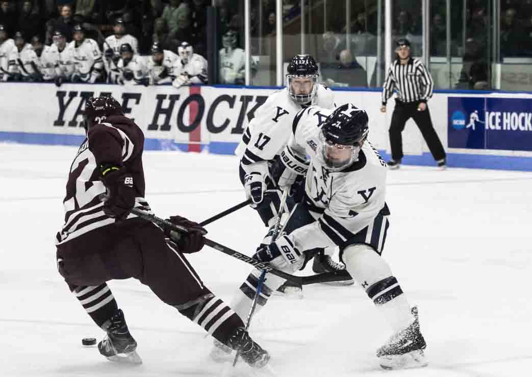 MEN'S HOCKEY Yale faces road tests Yale Daily News