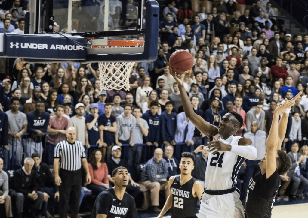 MEN’S BASKETBALL: Brothers, best friends to battle in Harvard-Yale