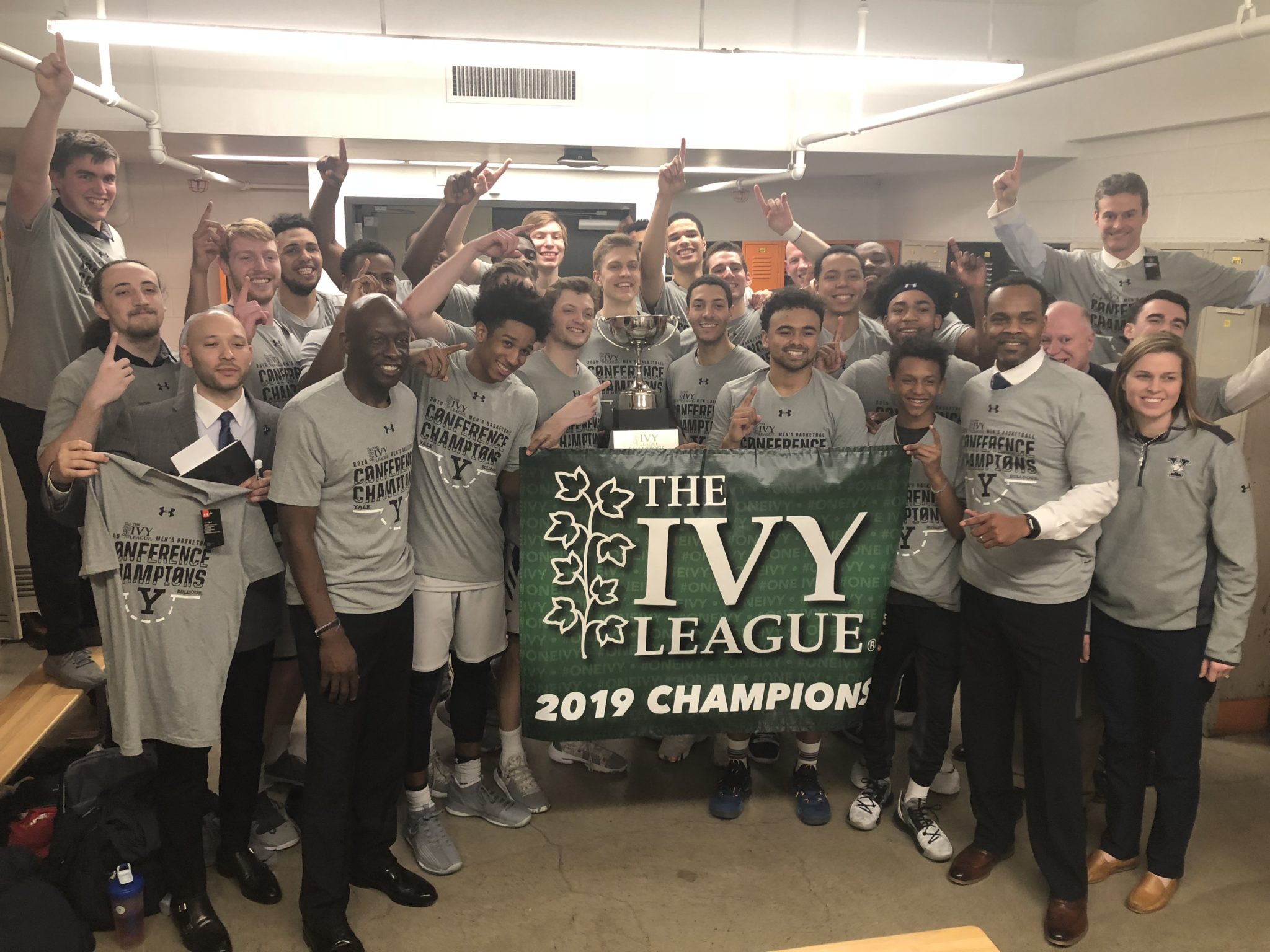 MEN'S BASKETBALL Bulldogs clinch Ivy League championship with 8159