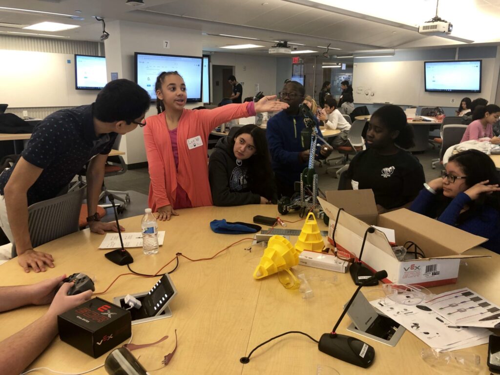 Two first years establish robotics program for middle schoolers Yale