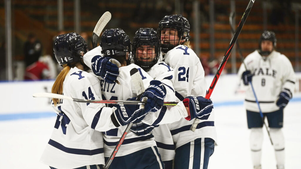 WOMEN'S HOCKEY Bulldogs tie season wins record in final games Yale