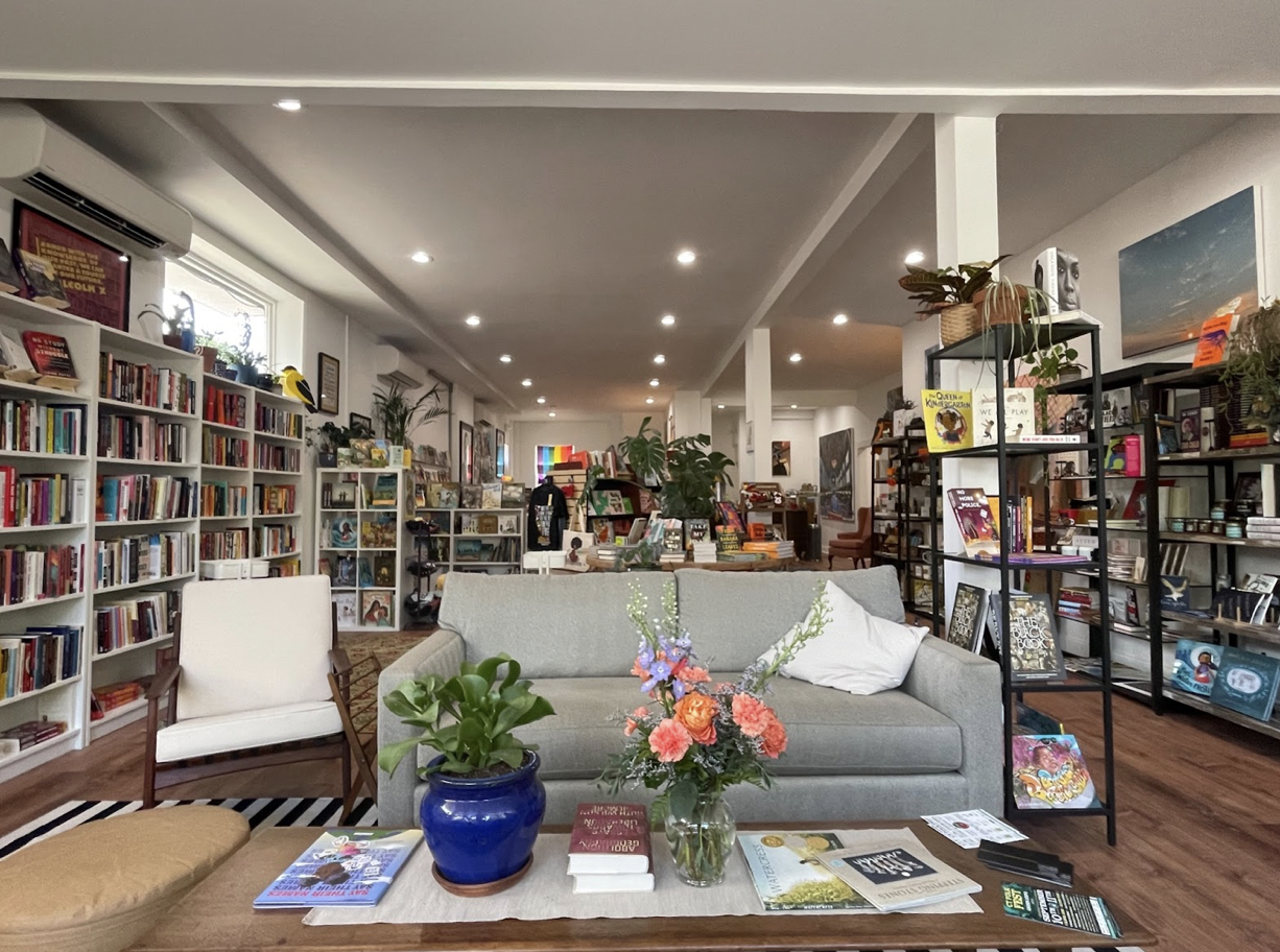 New independent book stores have been opening around CT