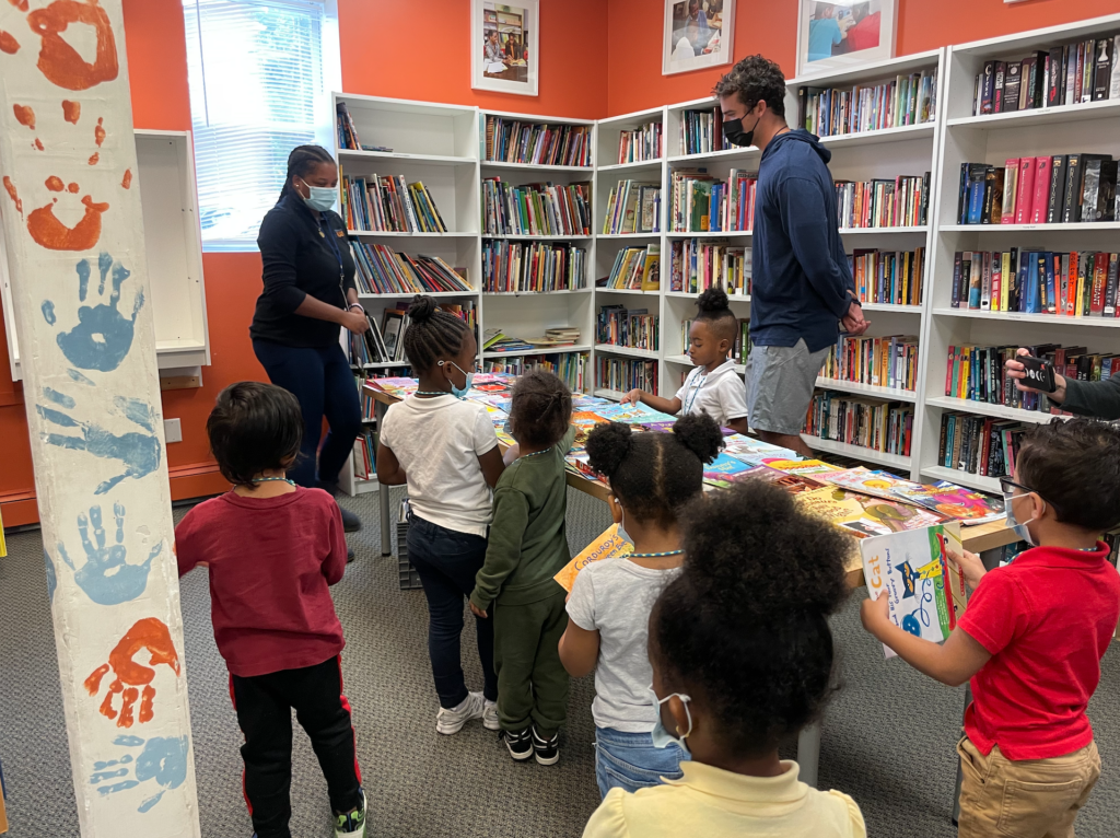New Haven Reads shares the joy of books with local students Yale