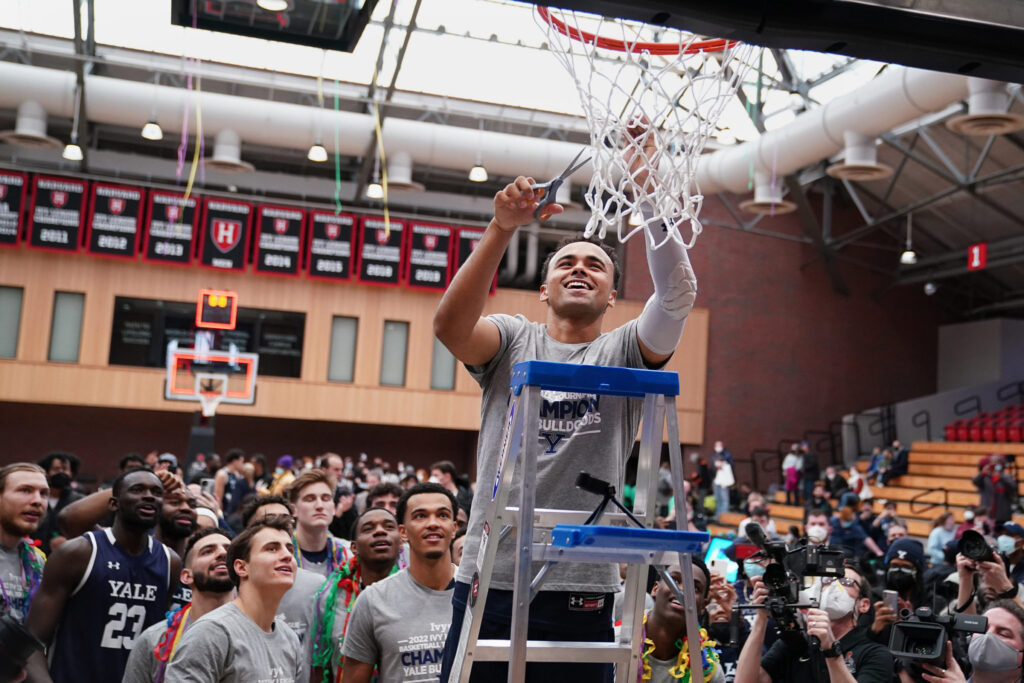 MEN’S BASKETBALL: Yale Aims To Defend Ivy Title - Yale Daily News