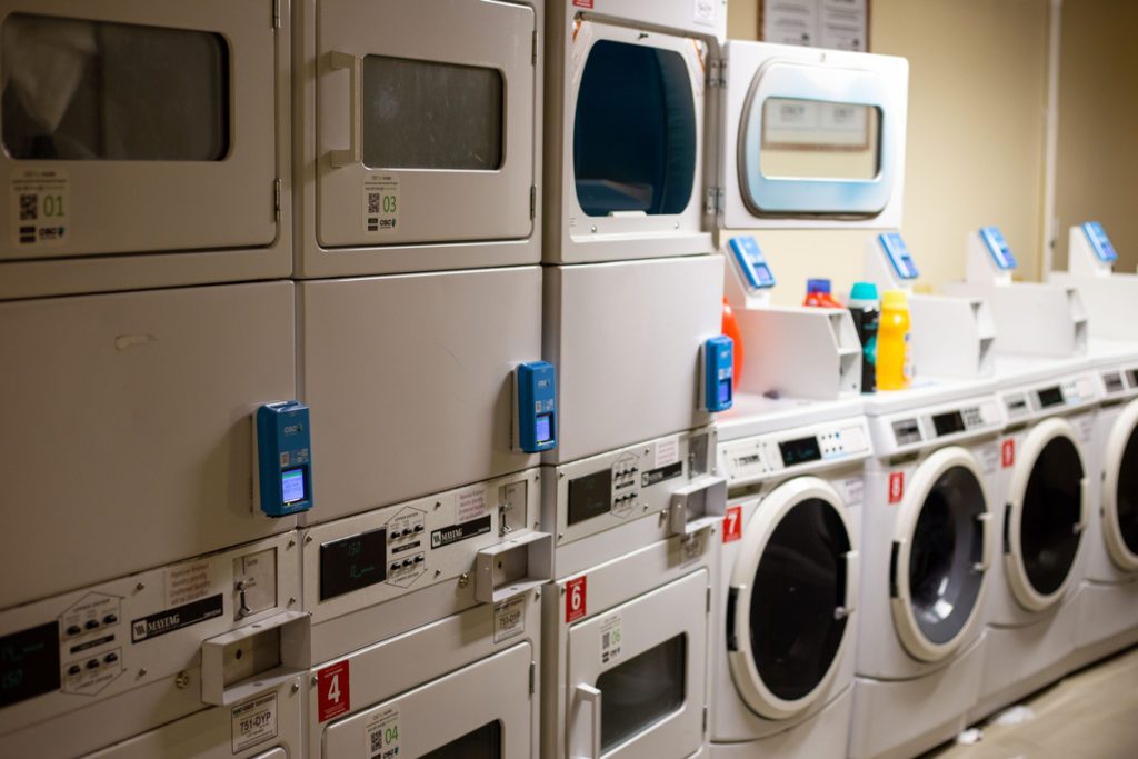 Yale College Council pushes for free campus laundry