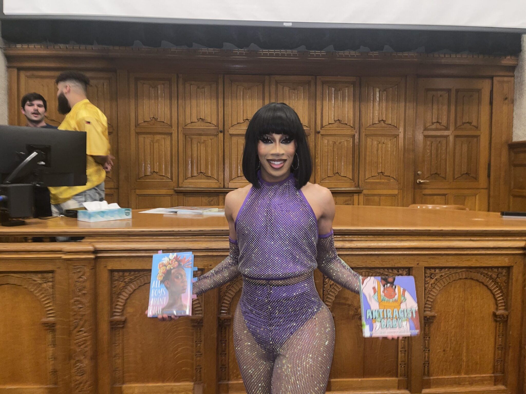 “Professor Robin Fierce”: RuPaul’s Drag Race contestant visits Yale Legislation College