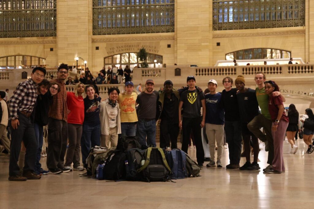 Twelve Yalies successfully walk from New Haven to New York City