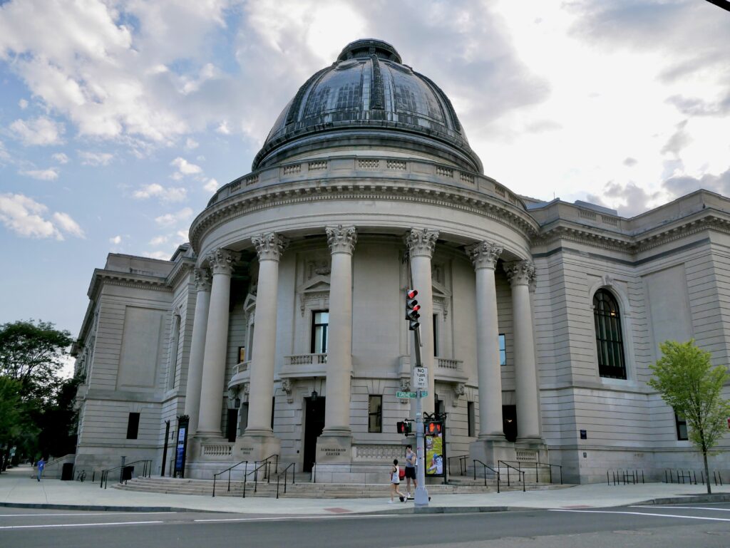 Suit disputing how Yale picks trustees could reach state supreme court